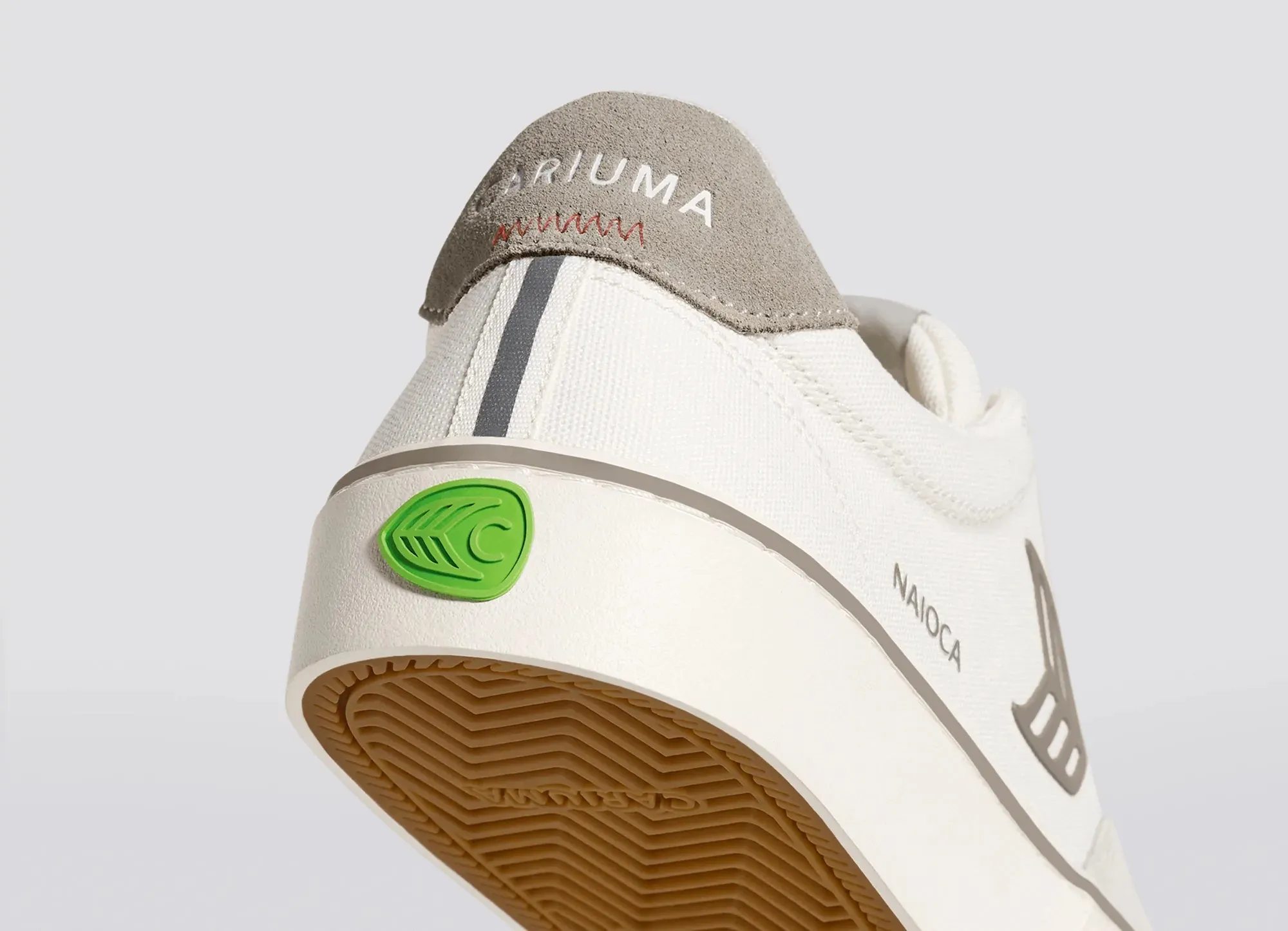 Cariuma NAIOCA Skate Vintage White Suede Off White