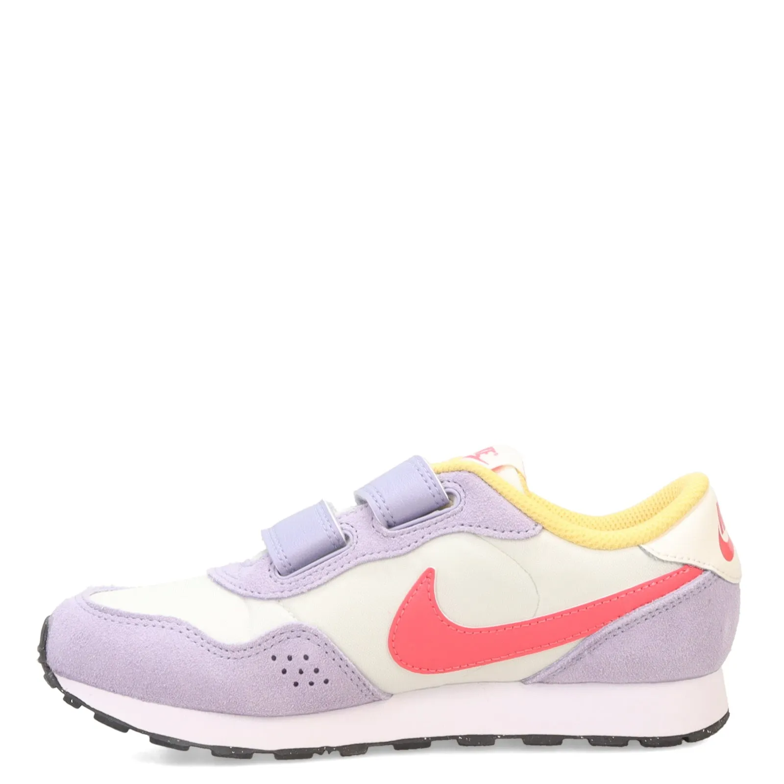 Girl�s Nike, MD Valiant Sneaker � Little Kid