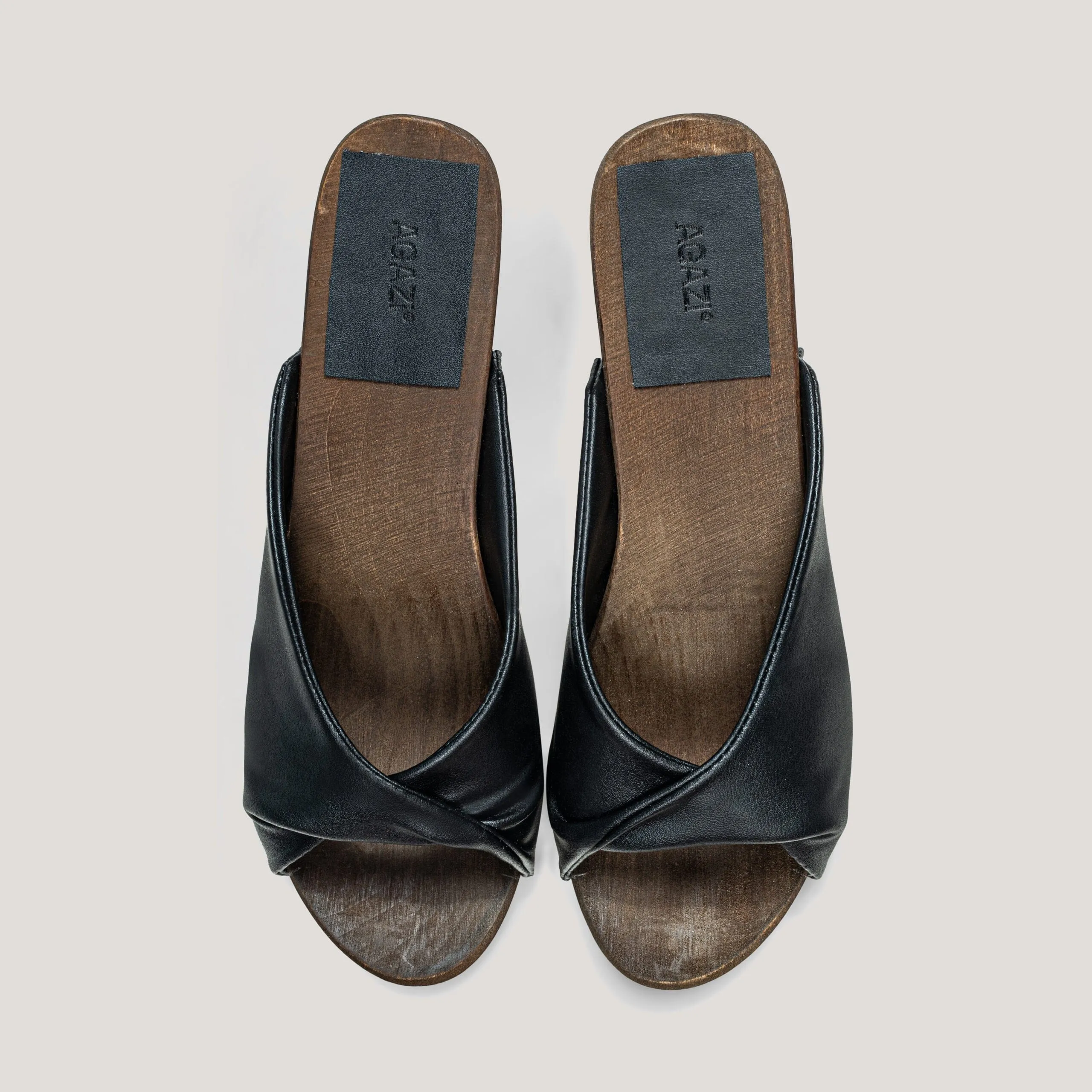 Grape Leather Vegan Clogs | Black