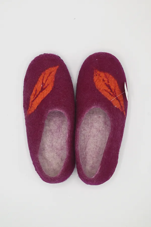 Leaf Design Felt Wool Closed Back Slippers