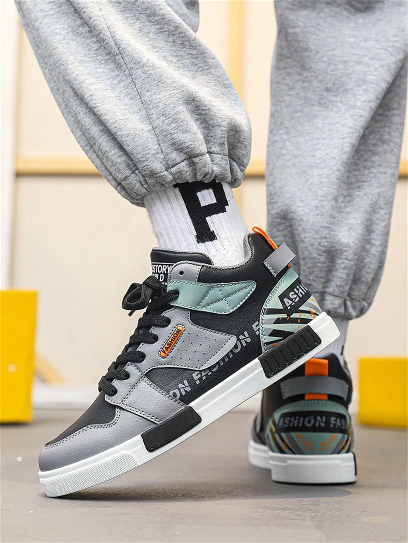 Men's Spring High Top Canvas Sneakers Men Casual Sports Leisure Student Basketball Street Trendy Athletic Shoes, Versatile Large Size 39-47